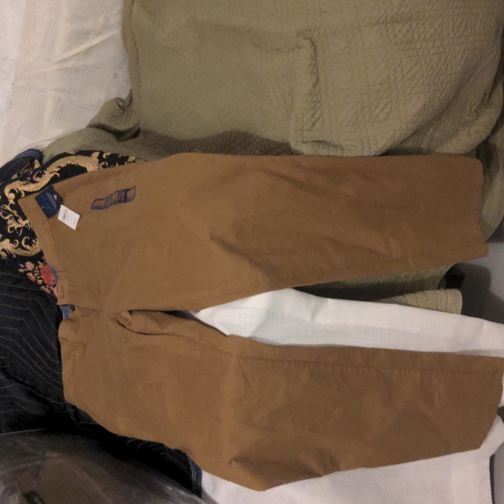 Gap 33x32 khaki straight stretch